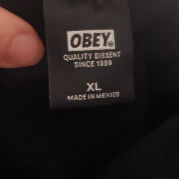 Obey Worldwide dissent & chaos XL - Picture 4 of 5